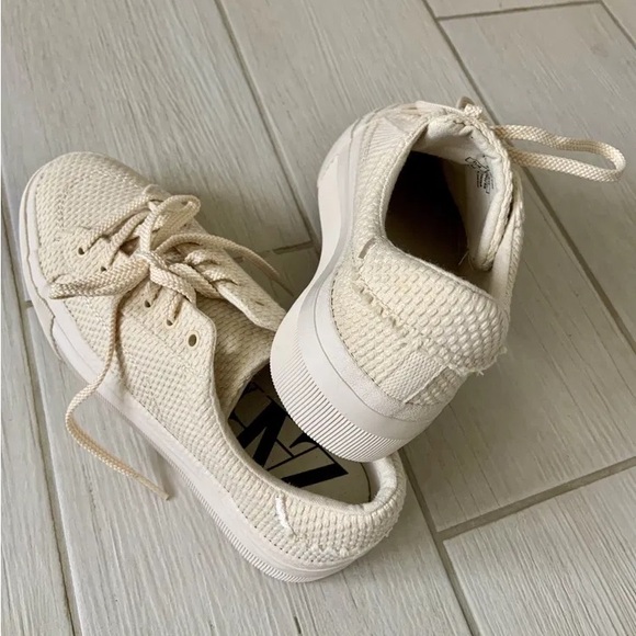 FABRIC TRAINERS
REF 5421/110 - Picture 3 of 4